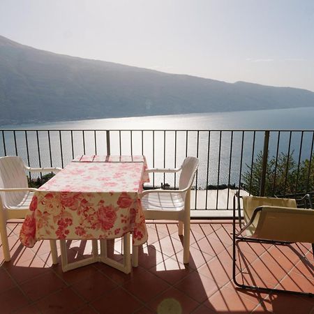 Casa Navla' Appartamenti "Ulivi"- "Fiori" -"Velieri"-"Luna"-"Nido"-"Taverna" ティニャーレ エクステリア 写真