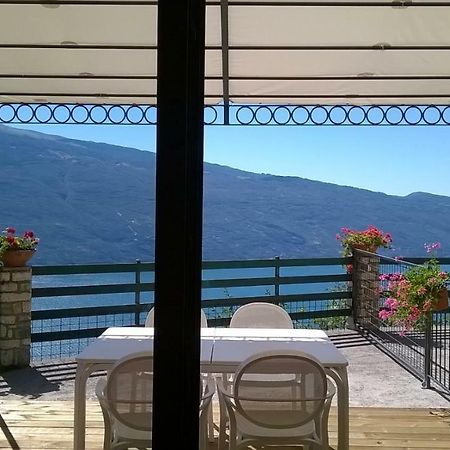 Casa Navla' Appartamenti "Ulivi"- "Fiori" -"Velieri"-"Luna"-"Nido"-"Taverna" ティニャーレ エクステリア 写真