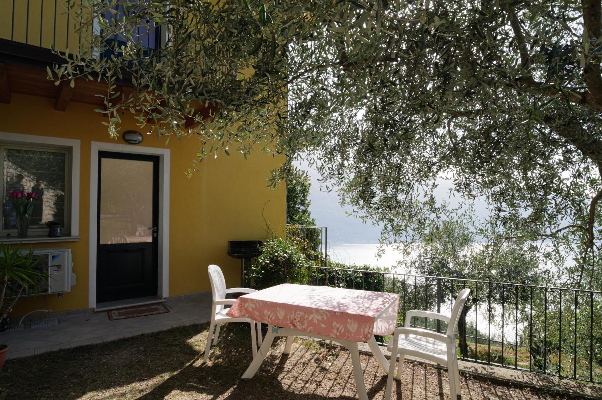 Casa Navla' Appartamenti "Ulivi"- "Fiori" -"Velieri"-"Luna"-"Nido"-"Taverna" ティニャーレ エクステリア 写真